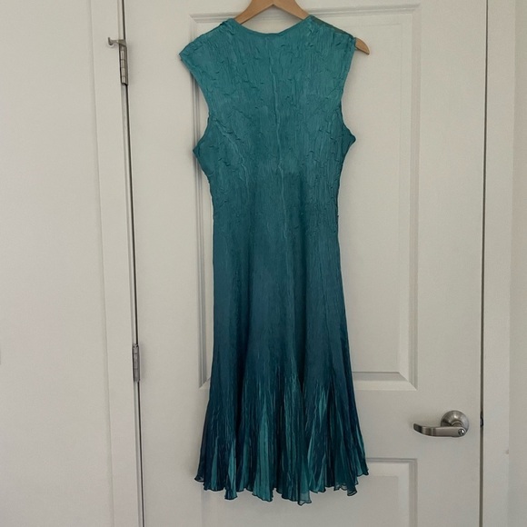 Komarov Embellished Ombré Sleeveless Midi Dress Crinkle - Picture 3 of 8